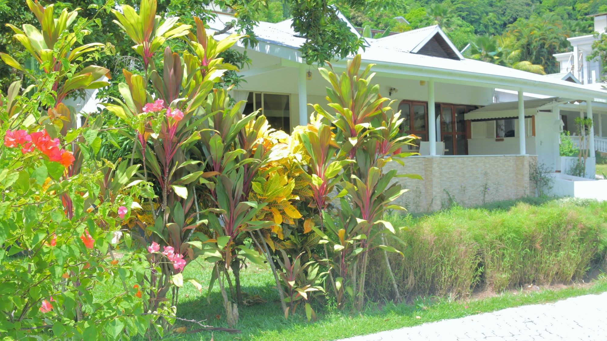 Romance Bungalows Beau Vallon  Εξωτερικό φωτογραφία